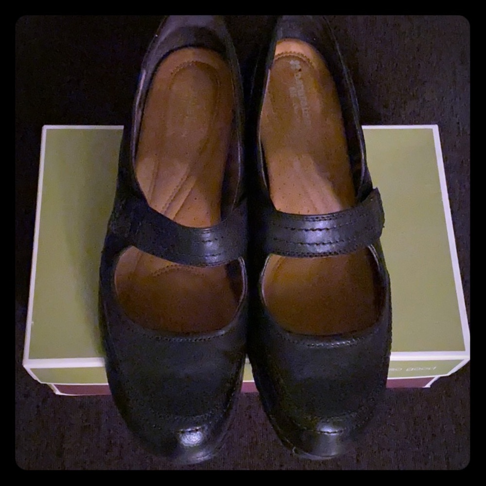Naturalized Shoes